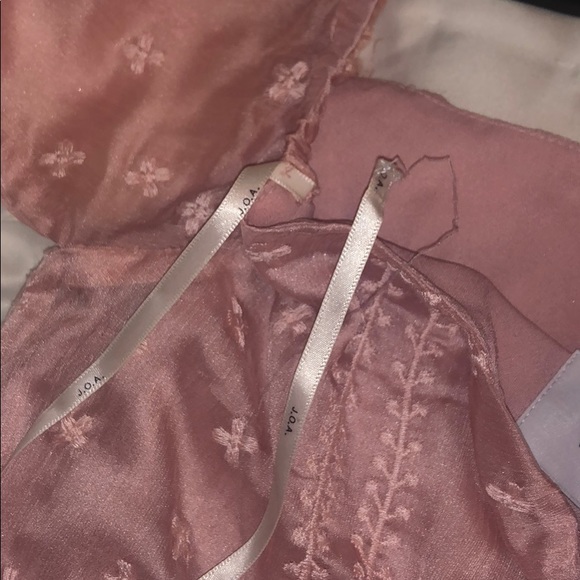 J.O.A COLD SHOULDER PINK SILK DRESS XS - Picture 6 of 6